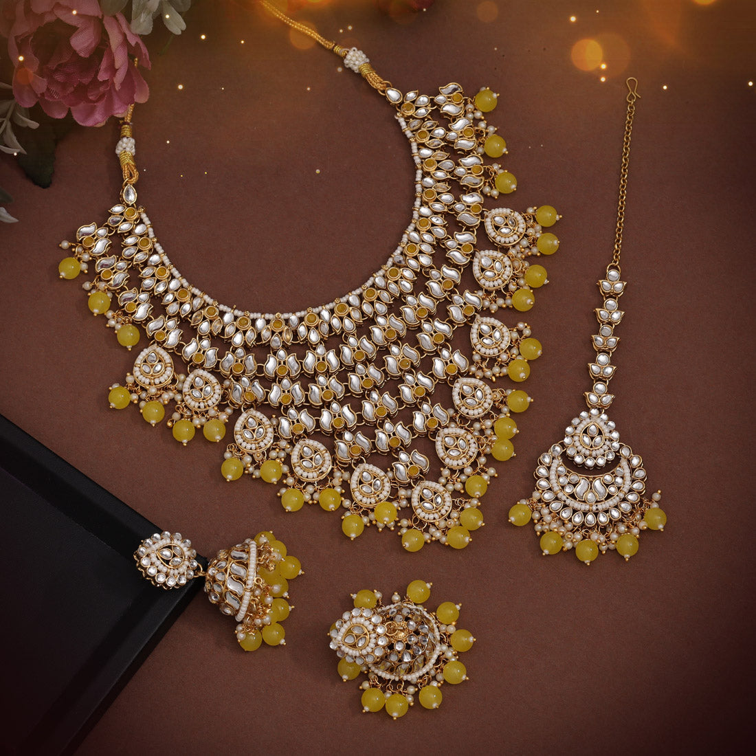 Golden Radiance Kundan Jewelry Set