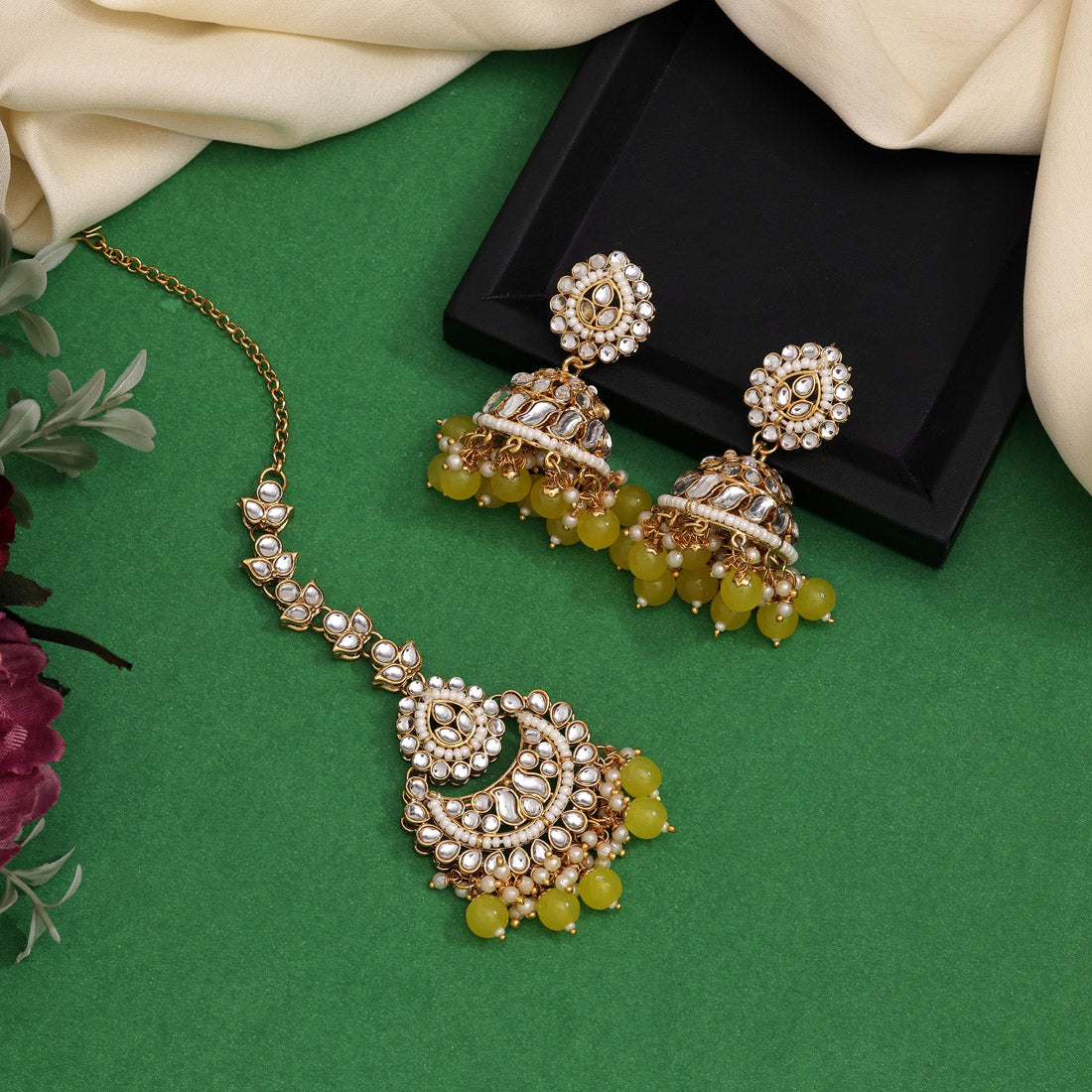 Golden Radiance Kundan Jewelry Set